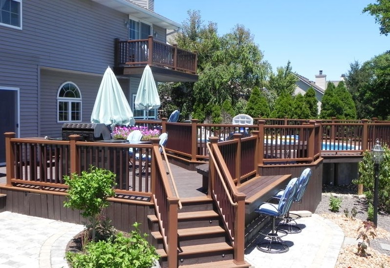 Custom deck Peoria Illinois